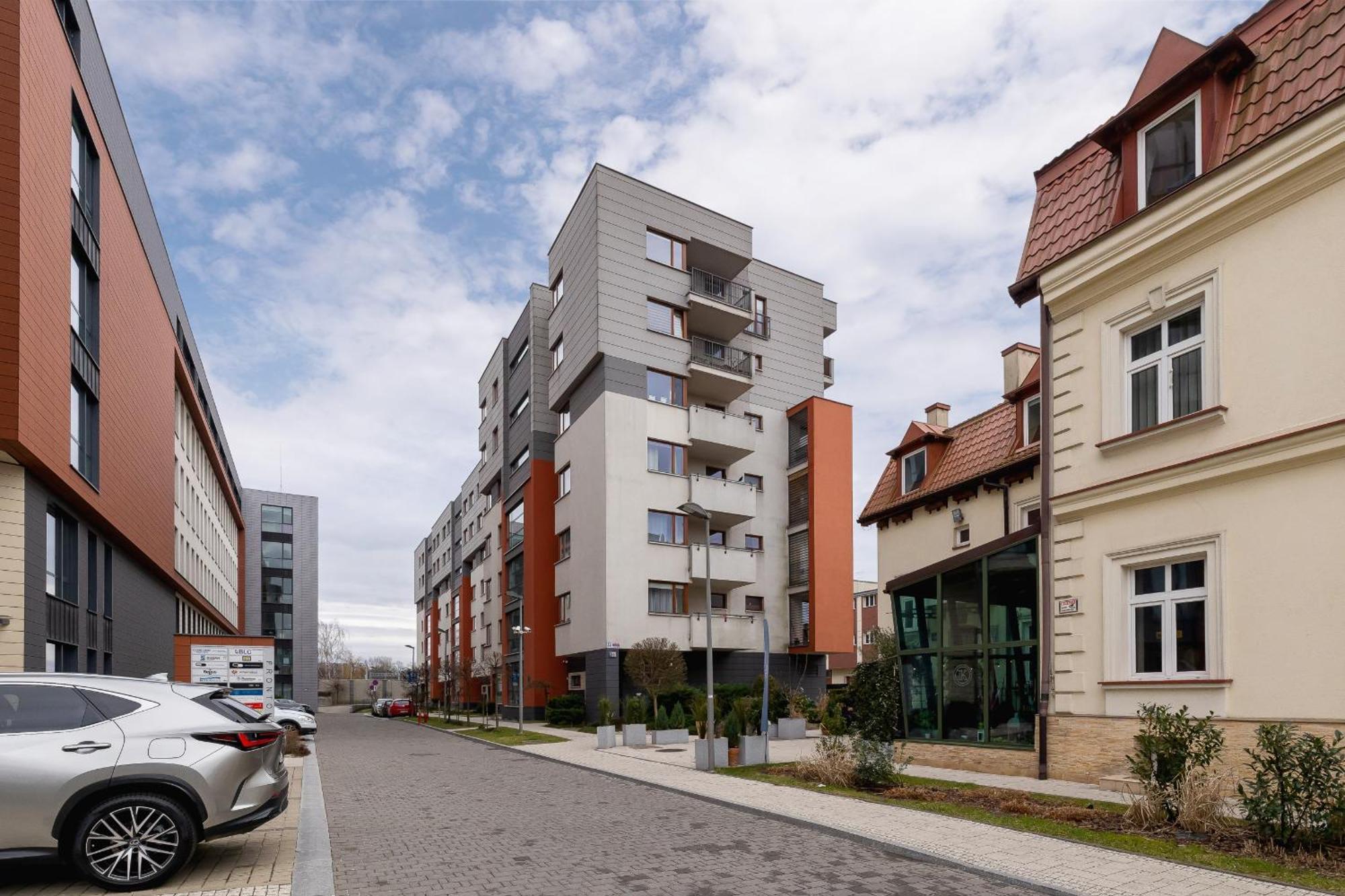 Stylish Apartment With Balcony & Parking Cracow By Noclegi Renters Krakow Exterior photo